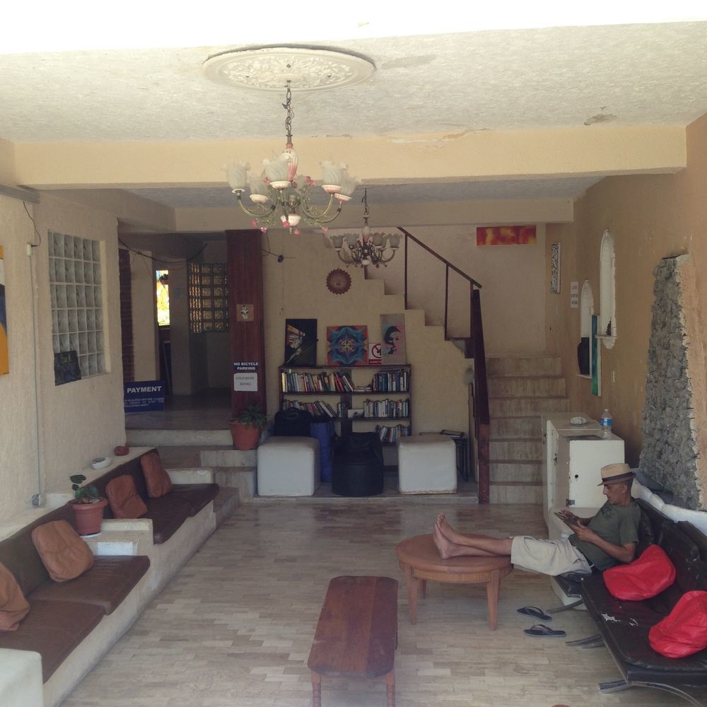 Weary Traveler Hostal *
