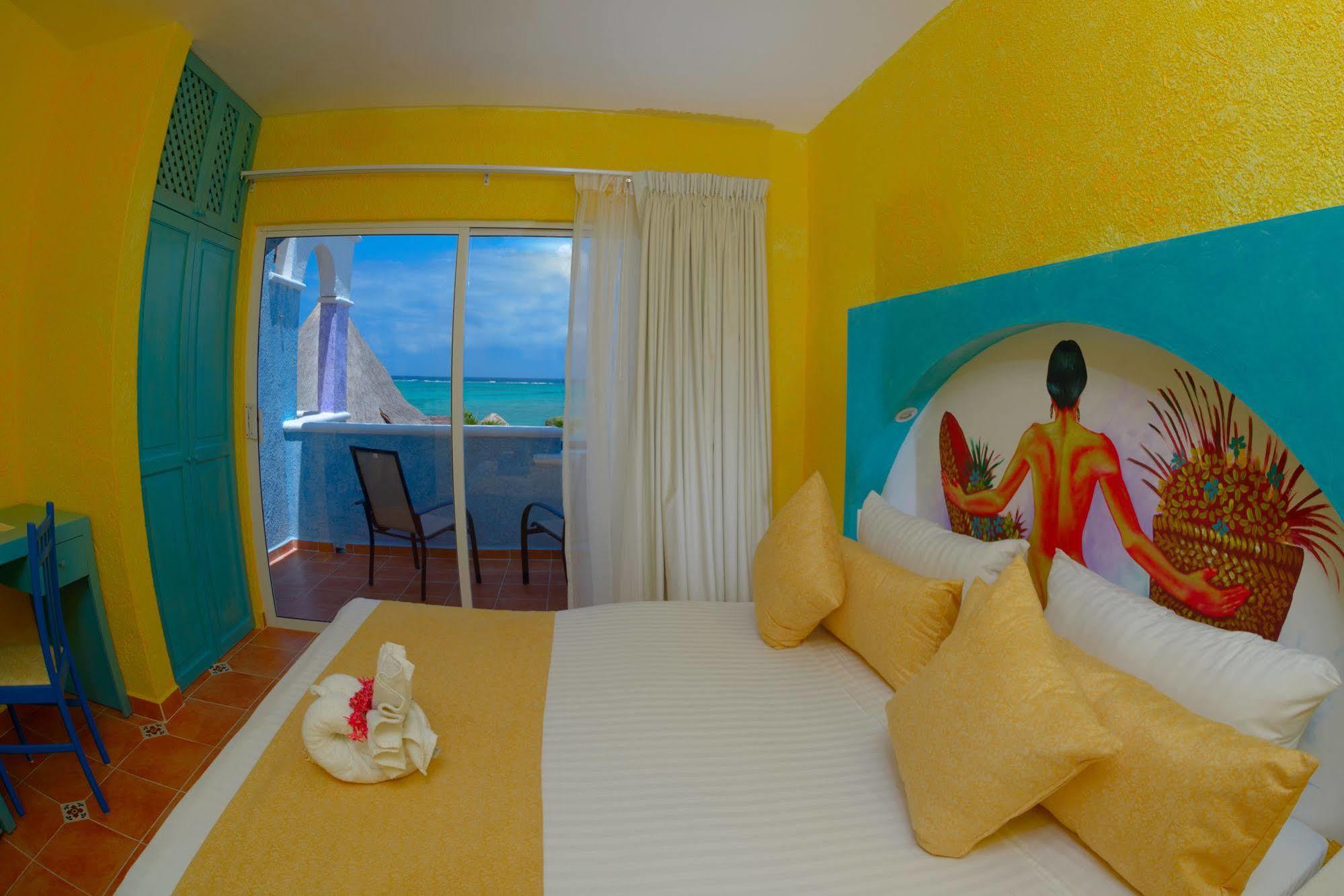 Pavoreal Hotel