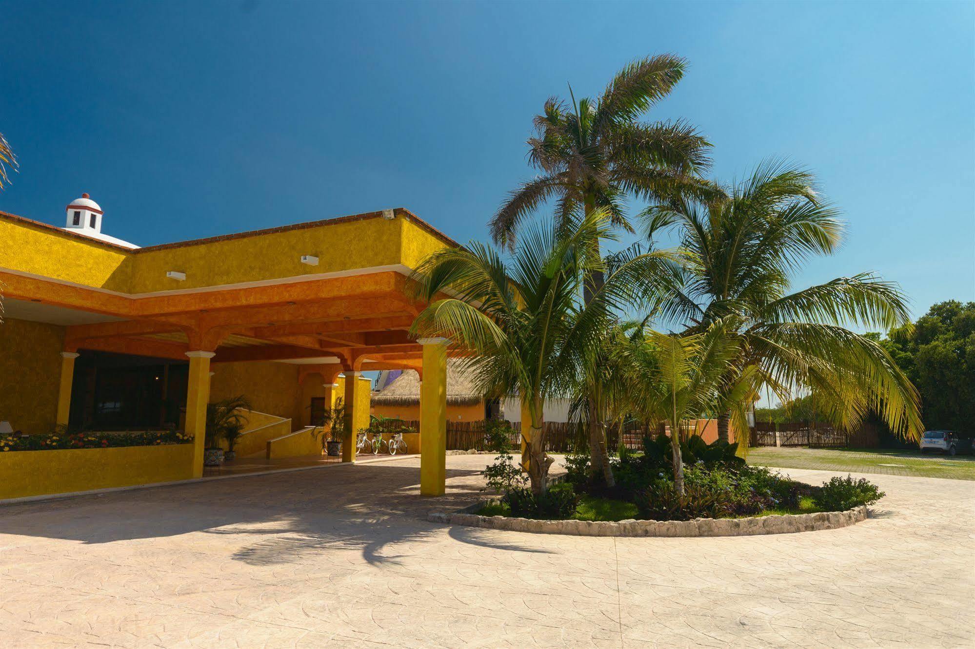 Pavoreal Hotel