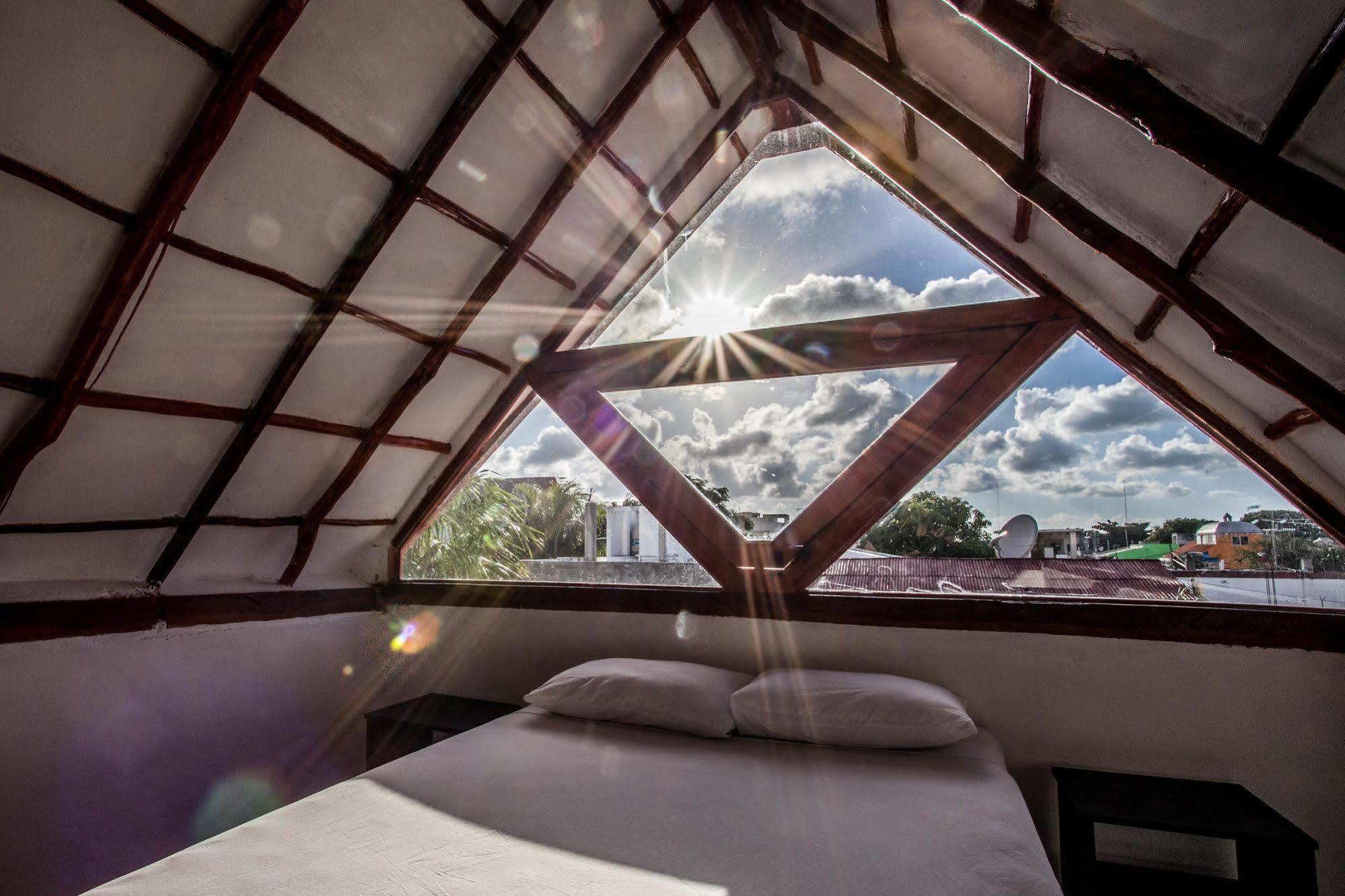 Babel Hostel *