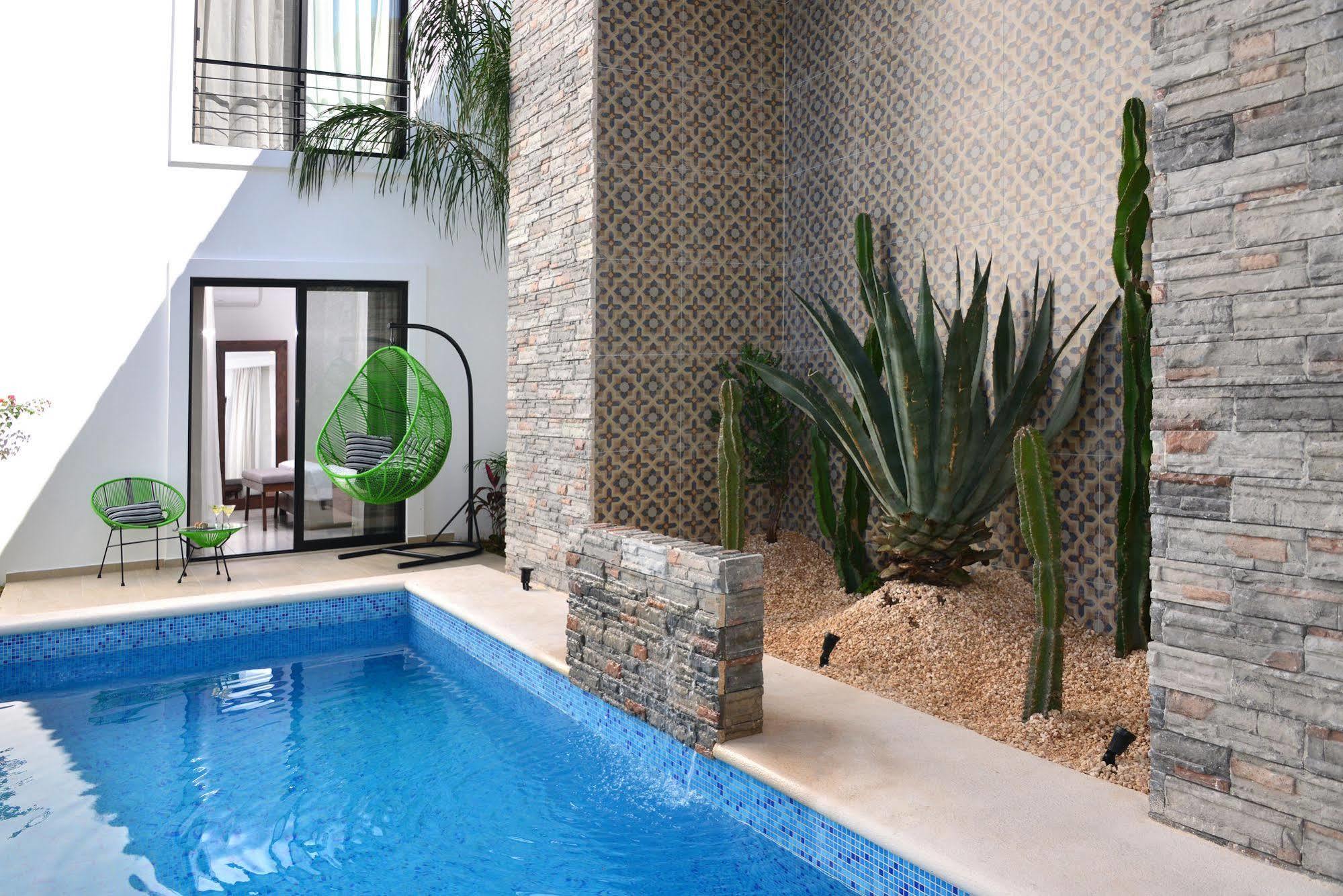 Hotel Elements Boutique 4*