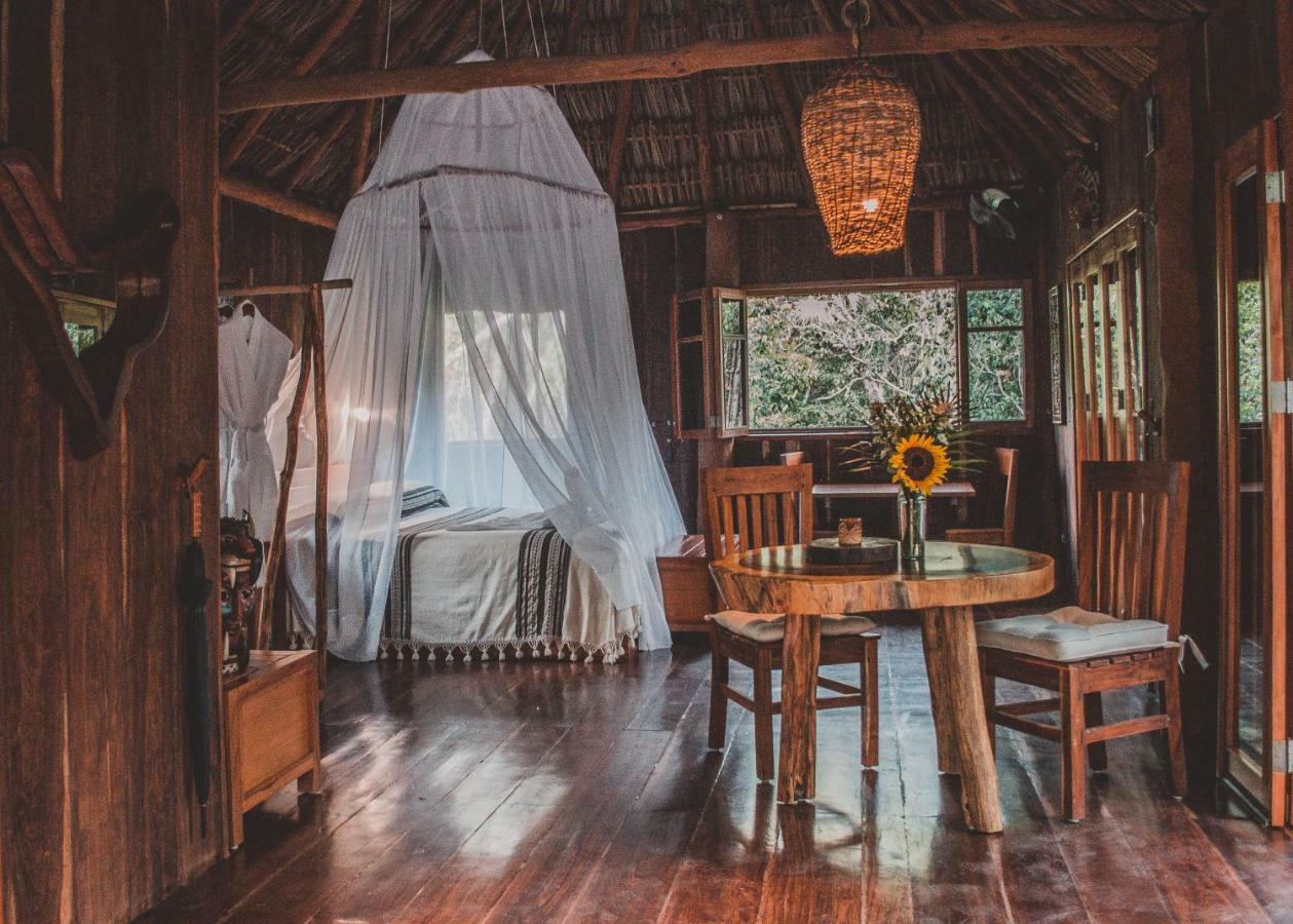 Ajal Tree House 4*
