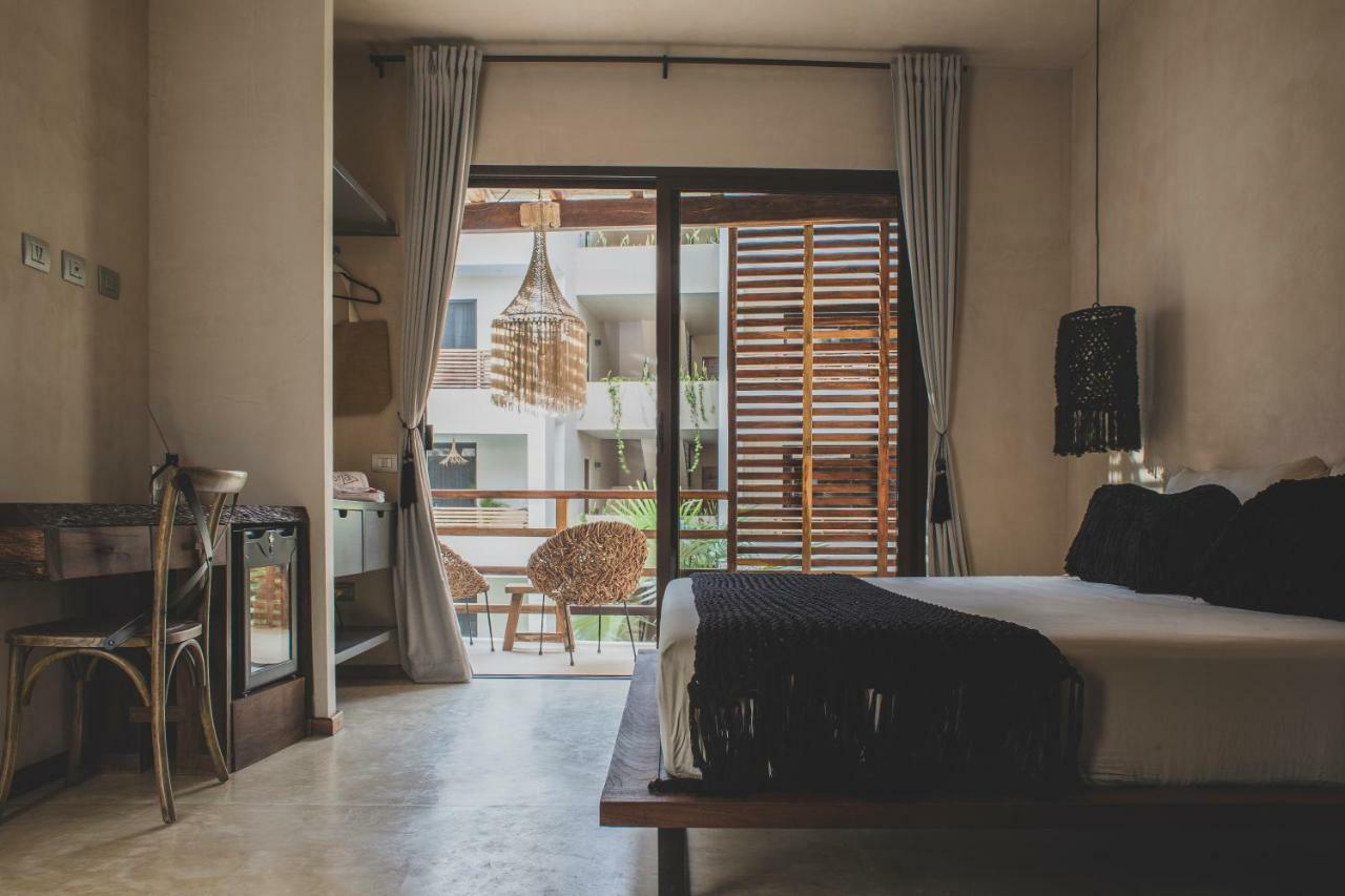 Hotel Era &