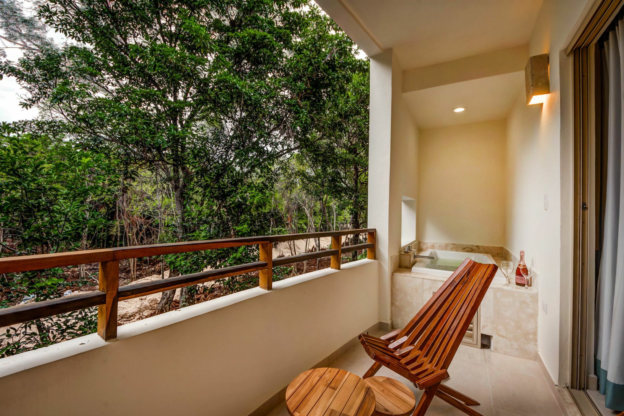 Blue 2 Brm Sleeps 5 Tulum