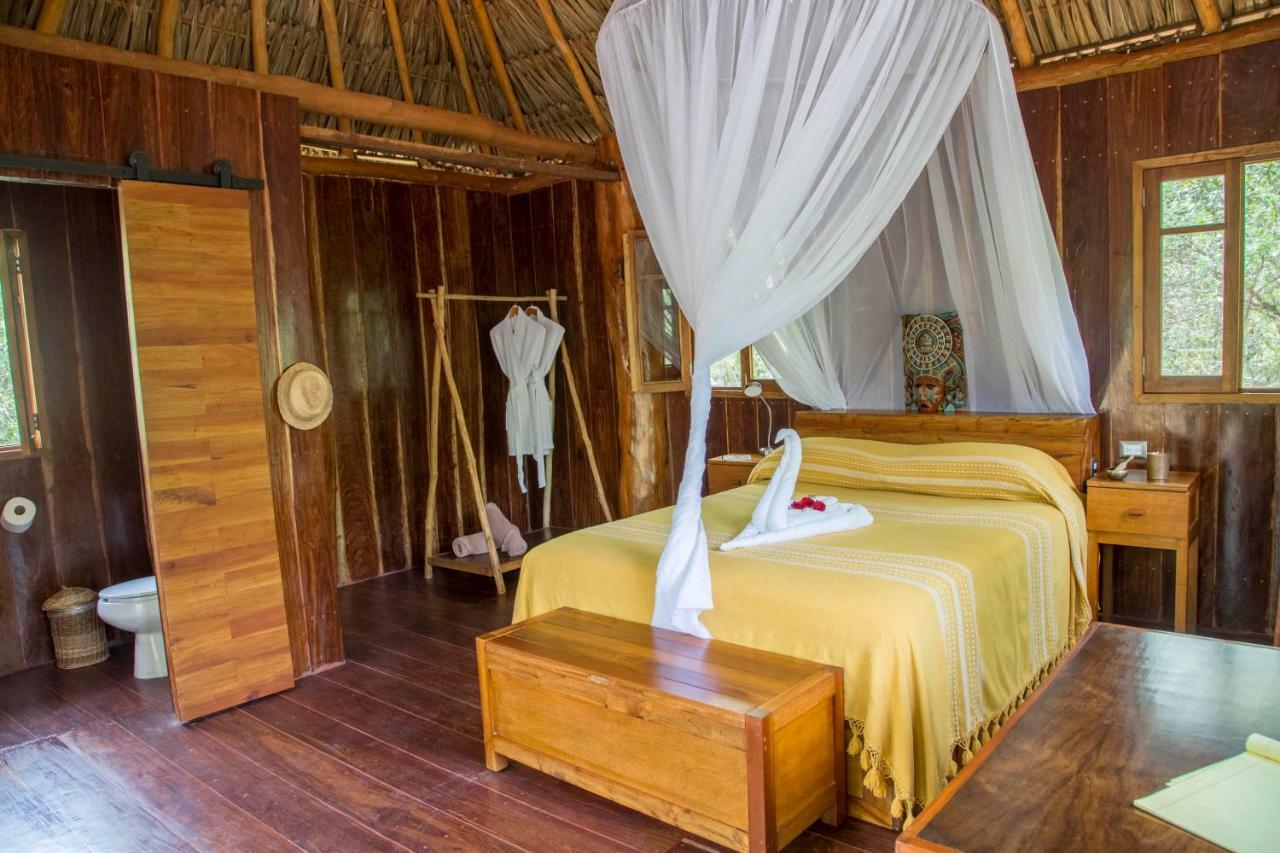 Ajal Tree House Hotel 4*