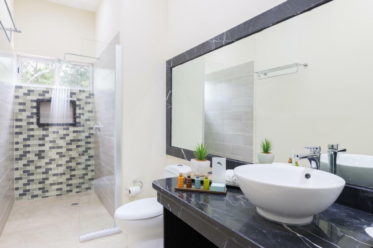 Сasa de vacaciones Private Modern Villa-pool Beds-ac-internet-parking-grill