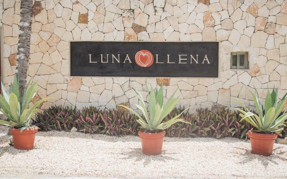 Luna Llena Hotel