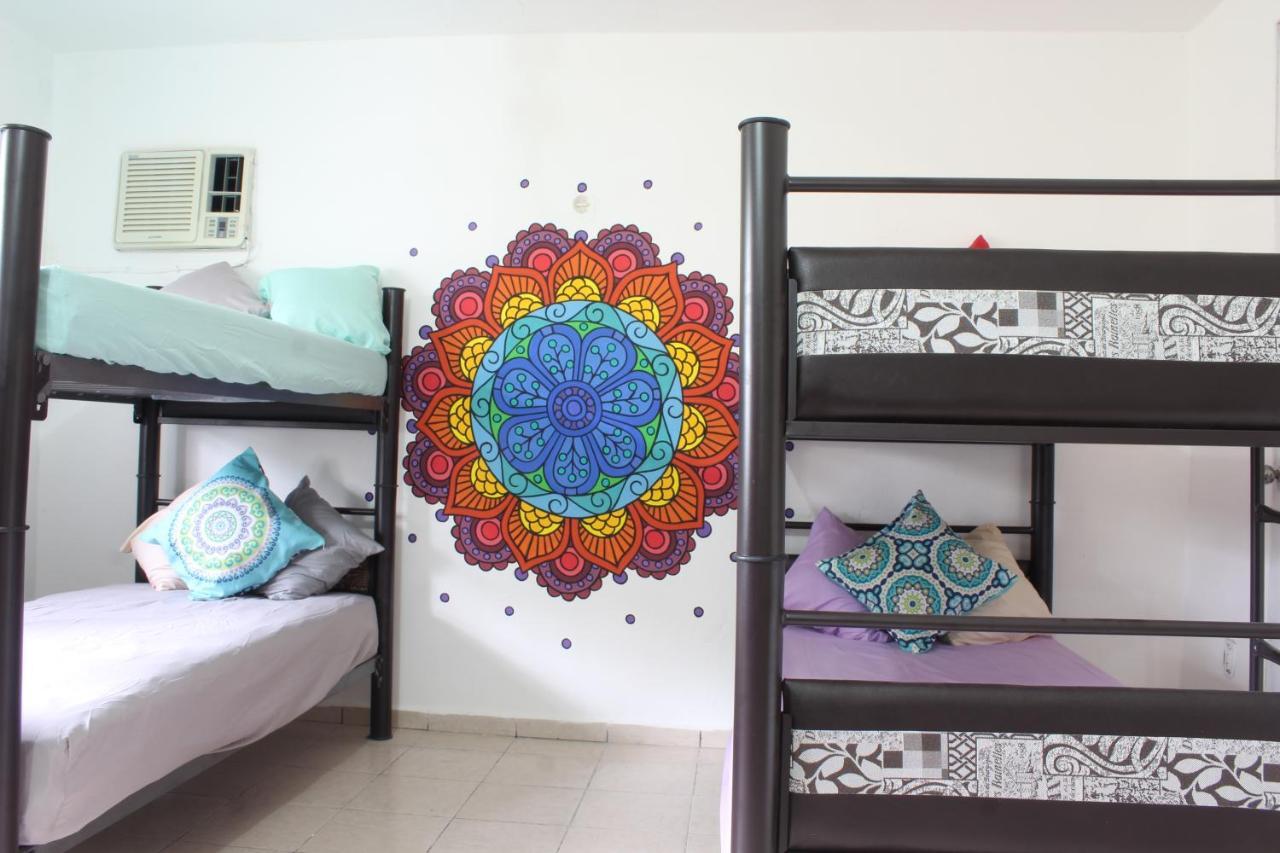 Hostal Mandala *