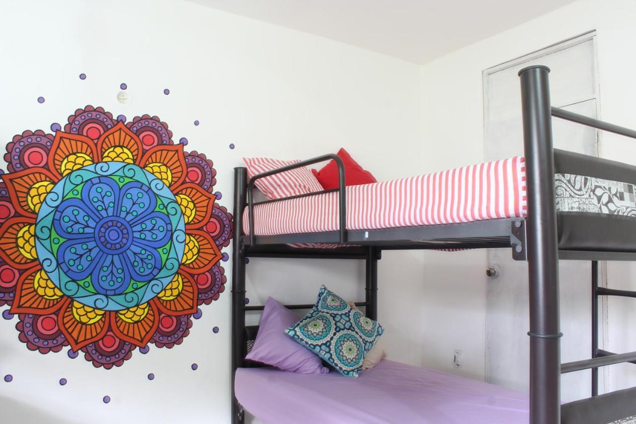 Hostal Mandala *