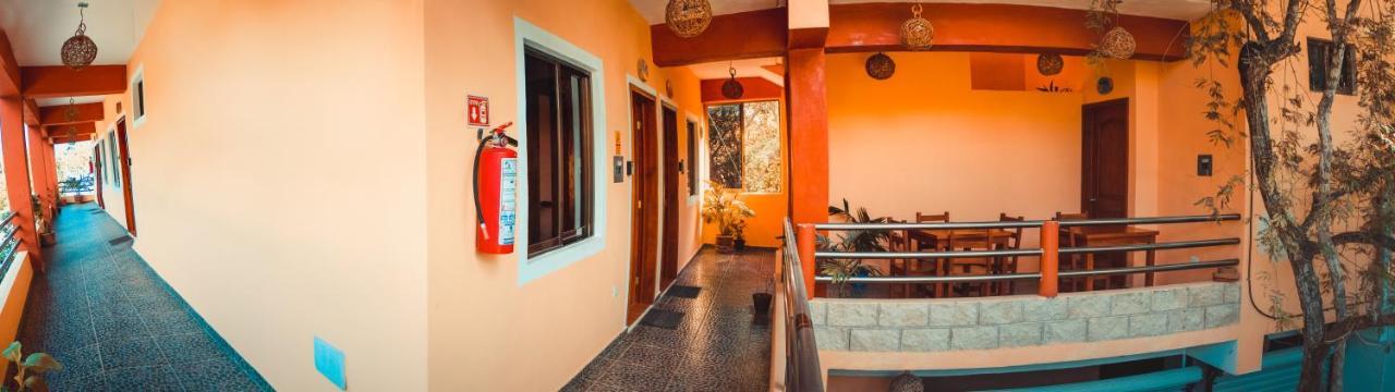Departamentos Yolanda Hotel