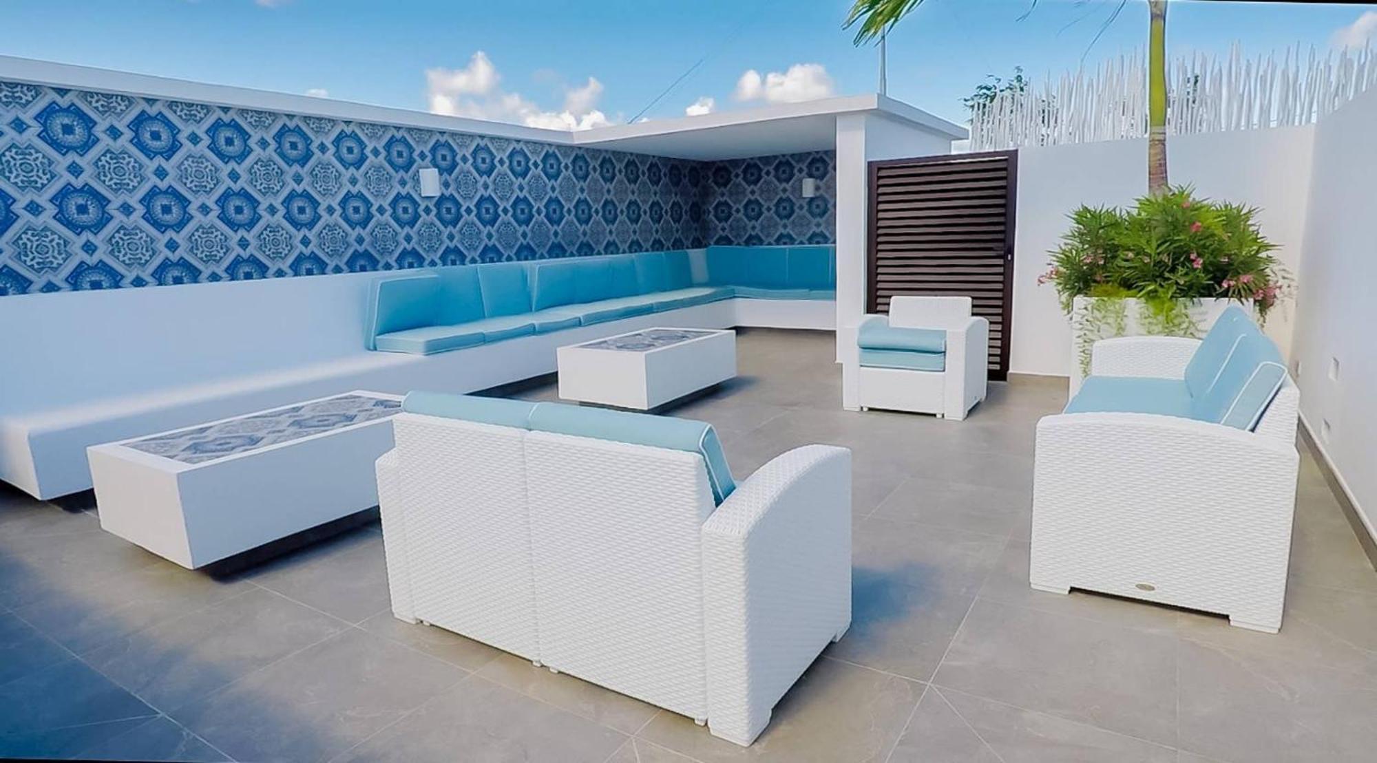 Beautiful Penthouse For 2 With Private Patio, 2 Bikes Included And Pool! Сasa de vacaciones Tulum