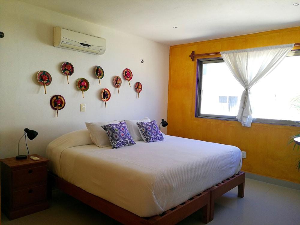 Amanecer Y Manana Private - Town Hotel
