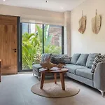 Toh1, Downtown Tulum