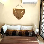 Bai-Ha Luxury 103