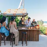Mezzanine Boutique Hotel (Adults Only)