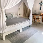 Playa Mambo Eco Cabanas