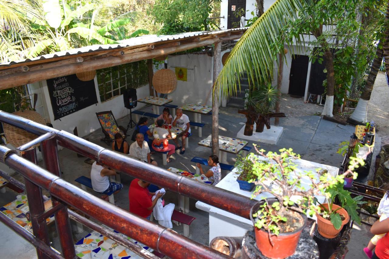 Lobo Bed and breakfast 2*