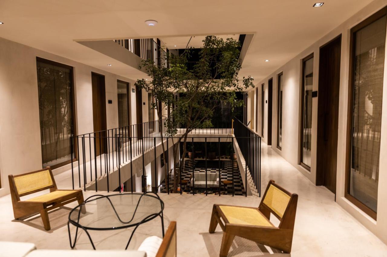 Downtown Hotel 4*