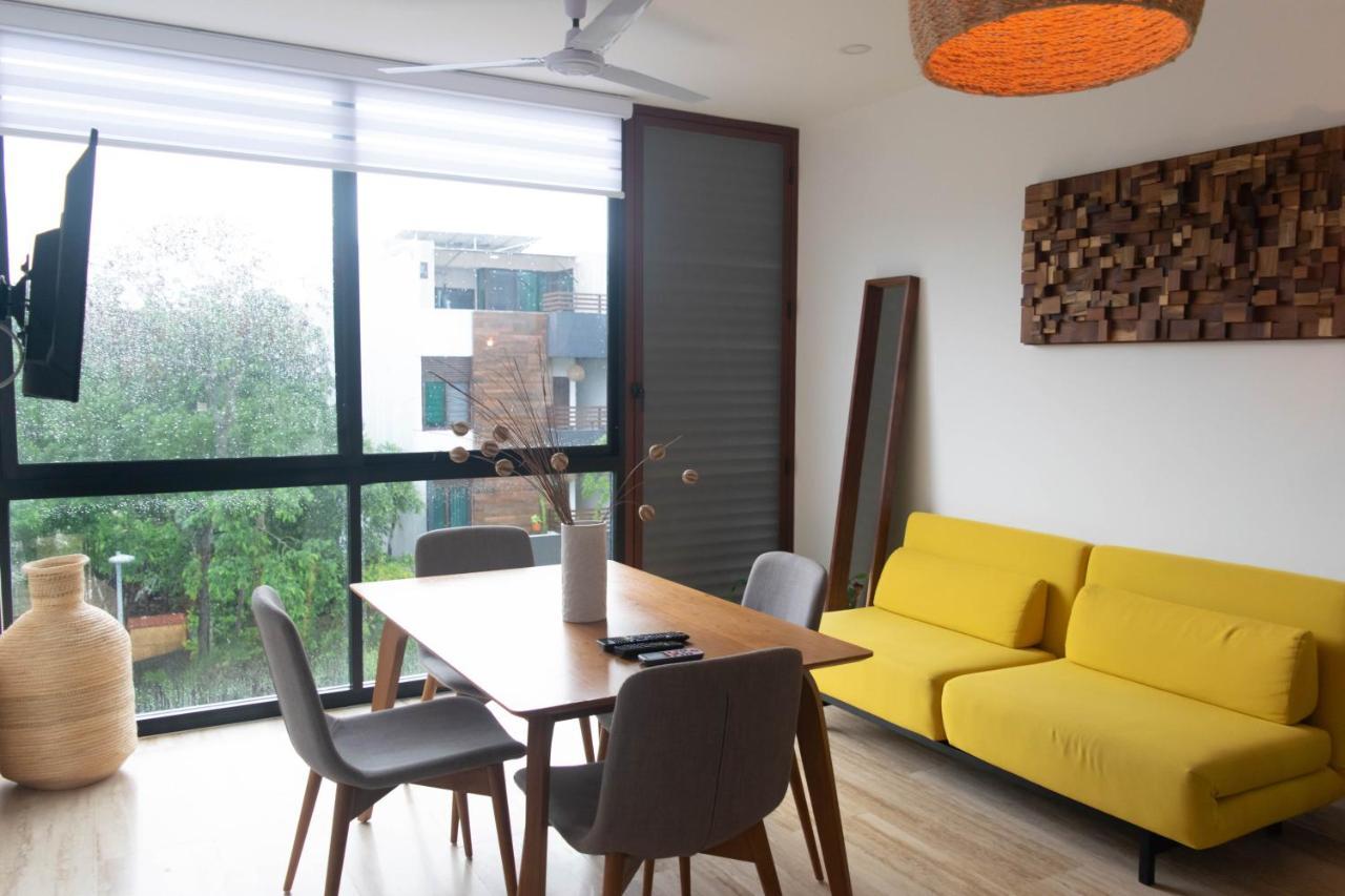 Amira Apartahotel