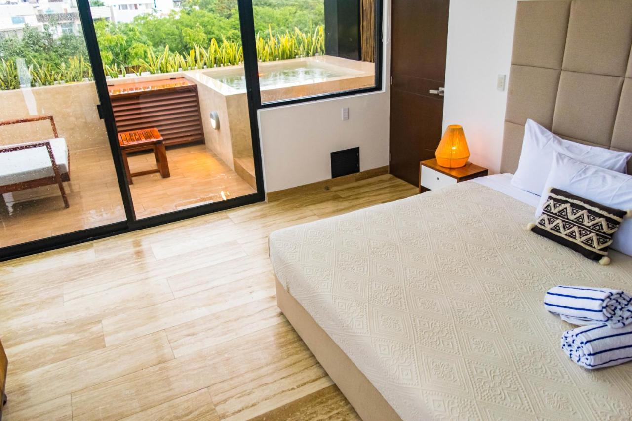 Amira Apartahotel