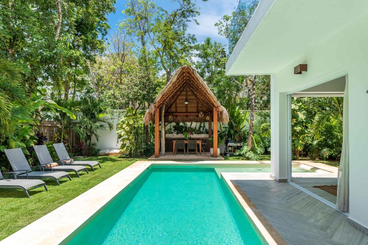 Ek'balam & Flamingo, Luxury Villas, Private Pool, Private Garden, Jacuzzi, 24h Security Villa