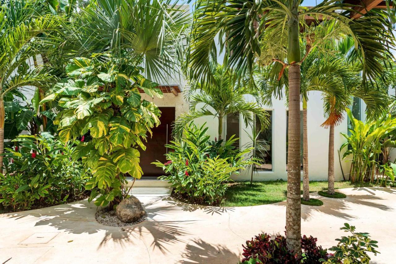 Ek'balam & Flamingo, Luxury Villas, Private Pool, Private Garden, Jacuzzi, 24h Security