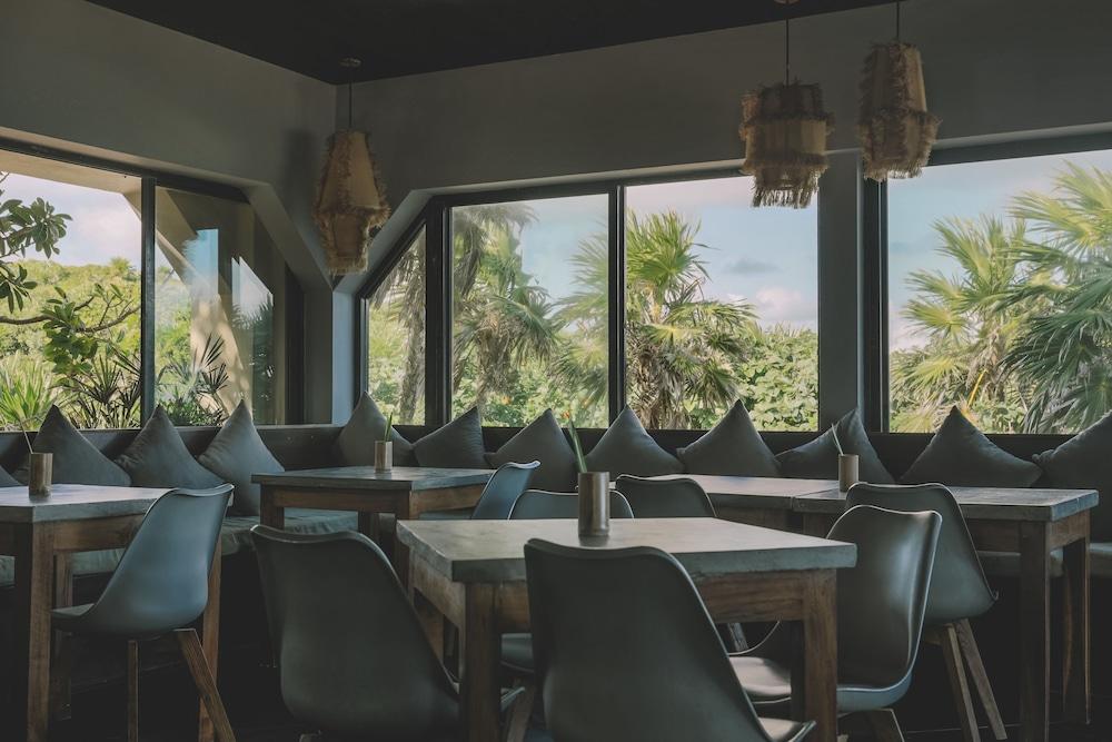 Mezzanine Boutique (adults Only) Hotel