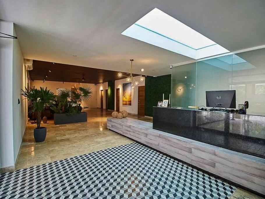 2 Bedroom With Rooftop Pool And Gym Apartamento
