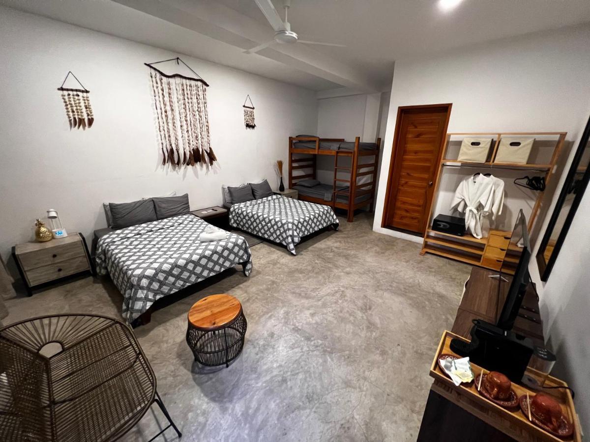 Del Jaguar Hotel