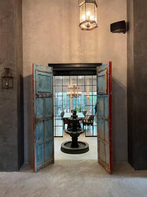 Casa Halo - Lux Mansion, Heated Pool, Sonos Speakers, Gated Community And Staff Villa *
