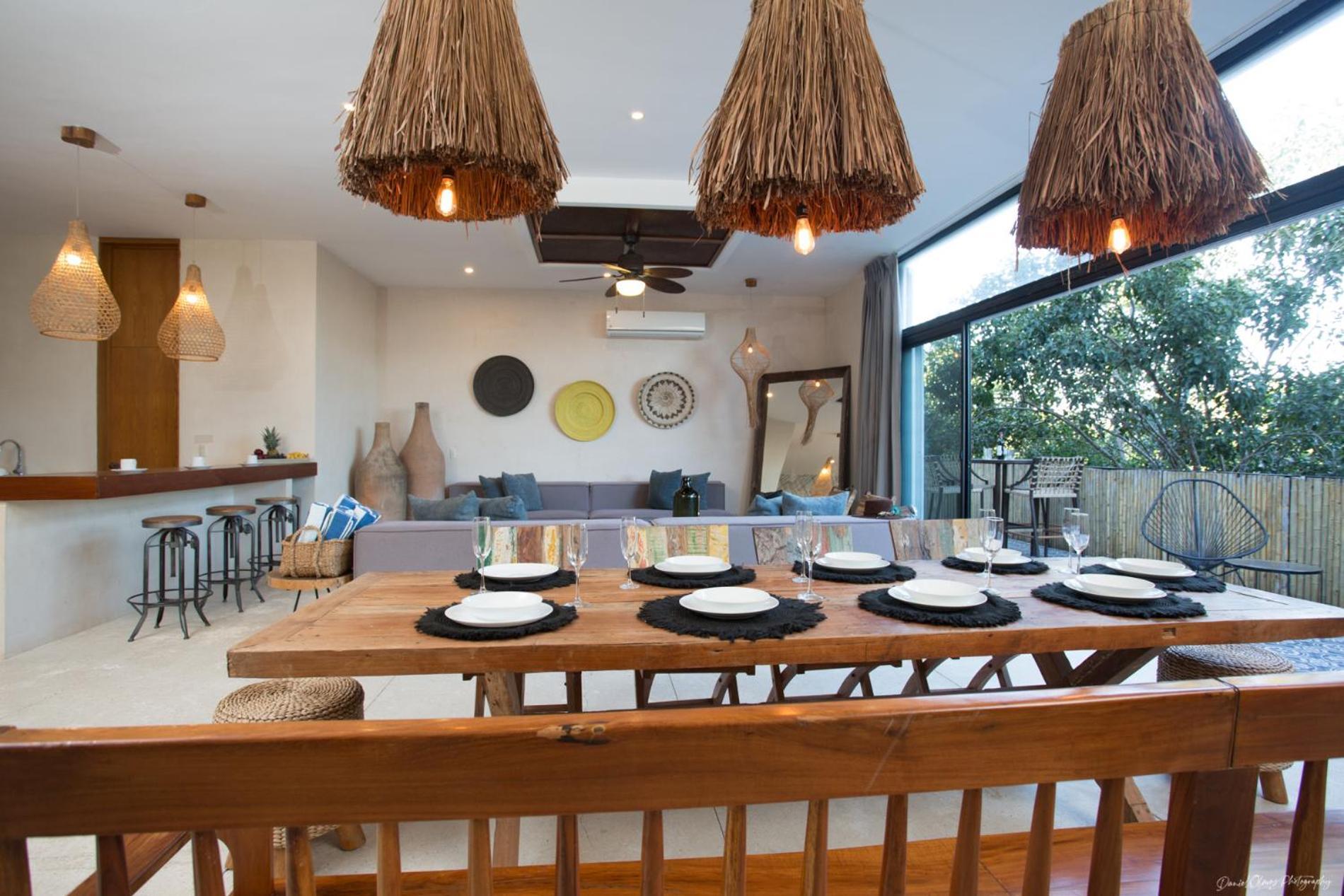 Manor By The Spot Apartment *