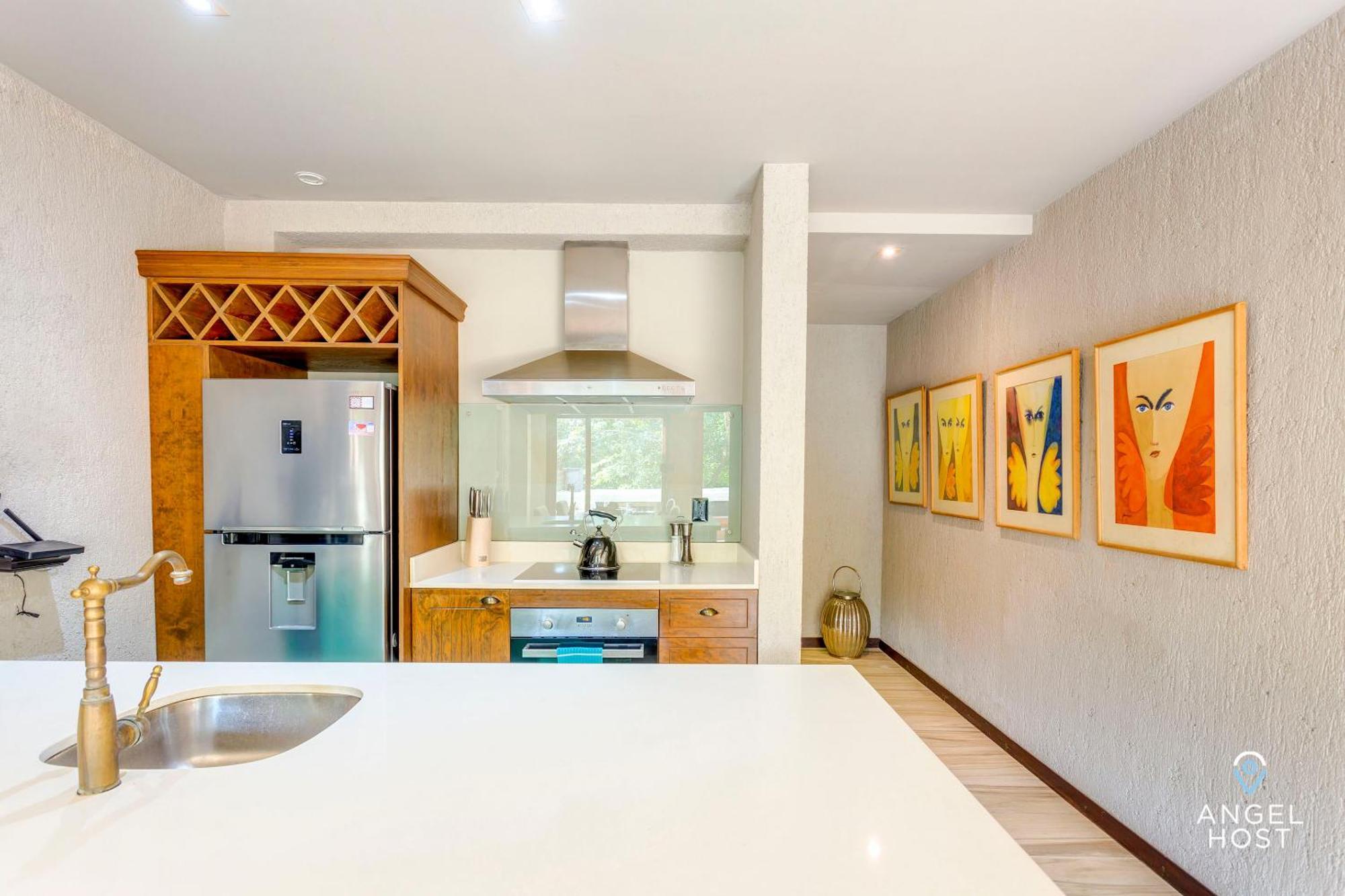 Apartamento Luxurious Oasis Jacuzzi With Art Gallery And Pool