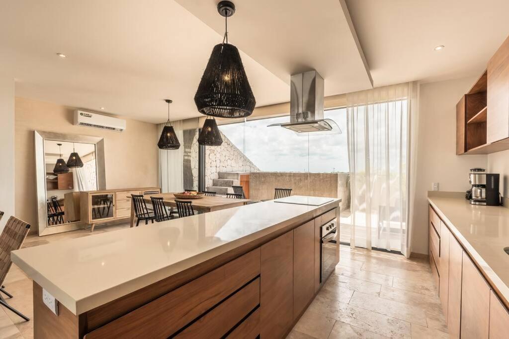Amazing Penthouse Luxury With Concierge In Exclusive Area
