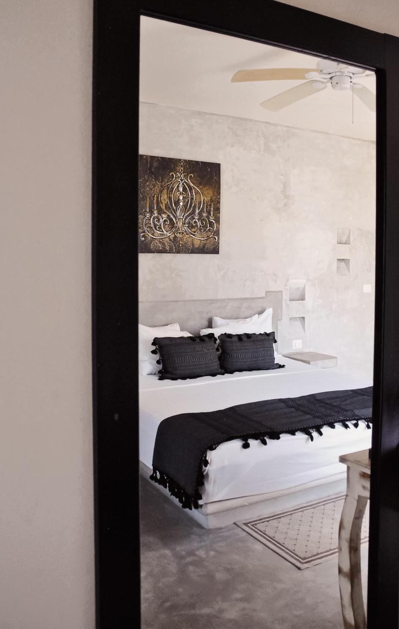 Hotel Boutique 06 (adults Only) 3*