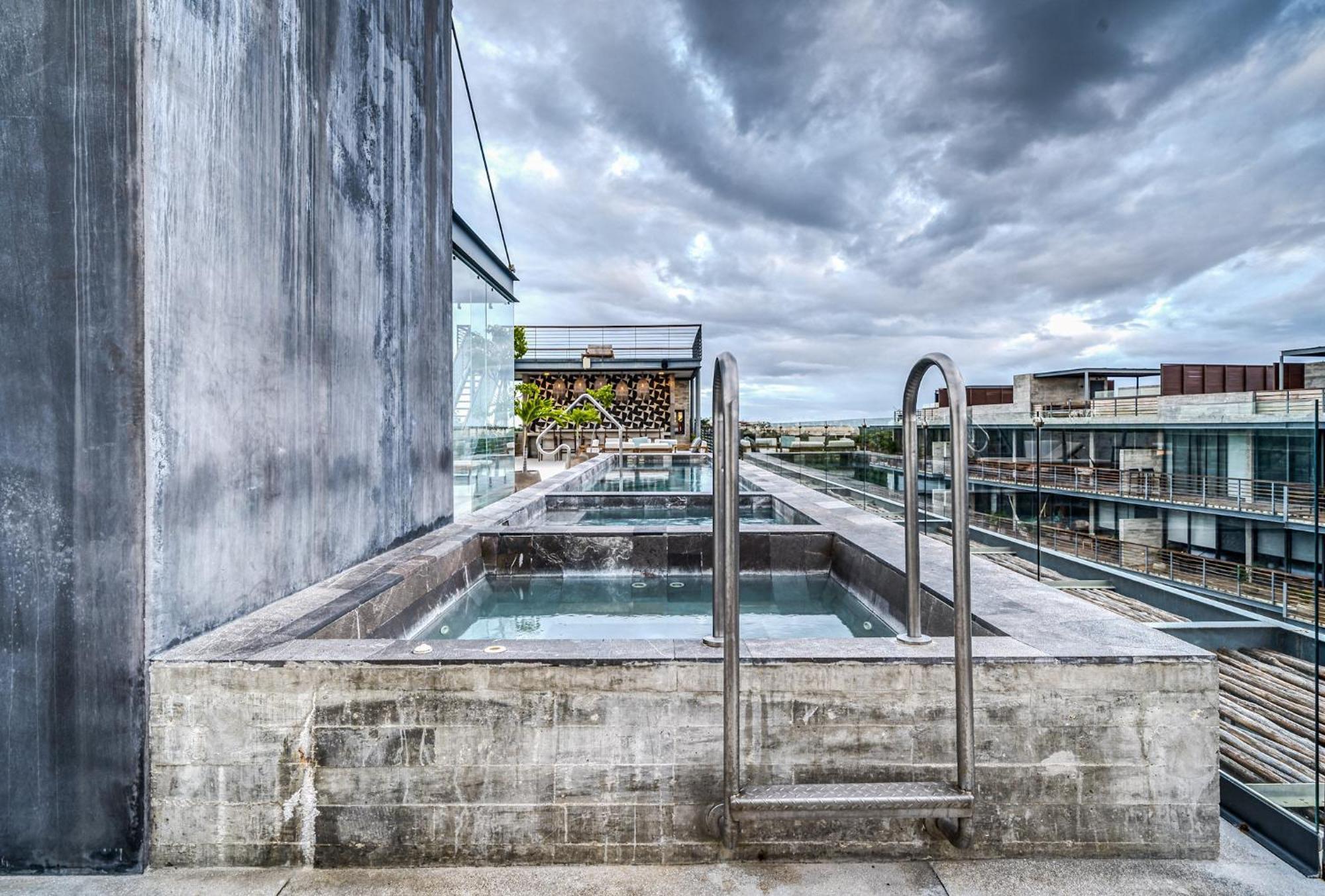 Apartamento Waterworld 2br On Cenote Pools And Gym Club *
