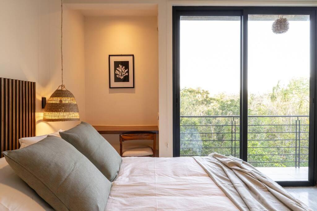 New 2 Bed And Bath - - Views To The Jungle Apartment *