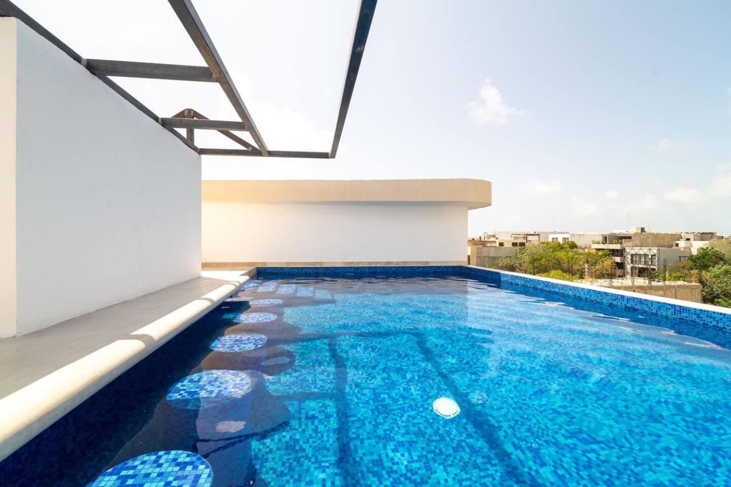 Сasa de vacaciones King With Private Balcony, Rooftop Pool, Gym