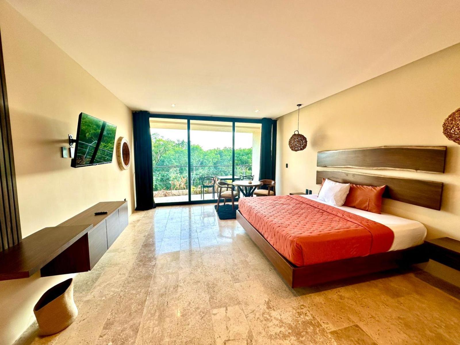 Beautiful Minutes From The Tulum