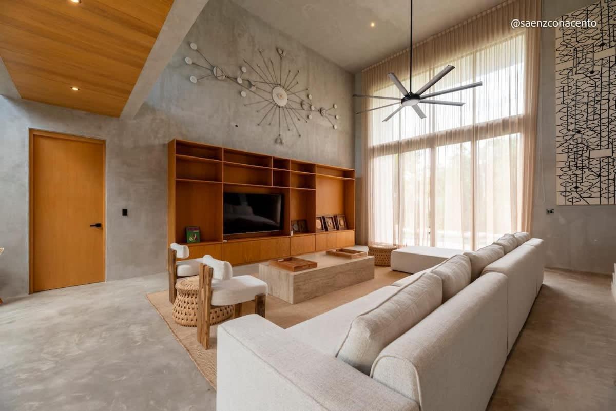 Сasa de vacaciones Brutalist 7Br Masterpiece Design, Luxury Pool Tulum
