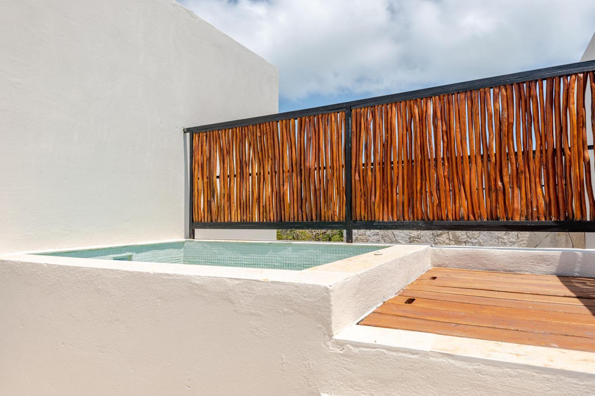Ocean Breeze - A Few Steps From The Beach! Villa *