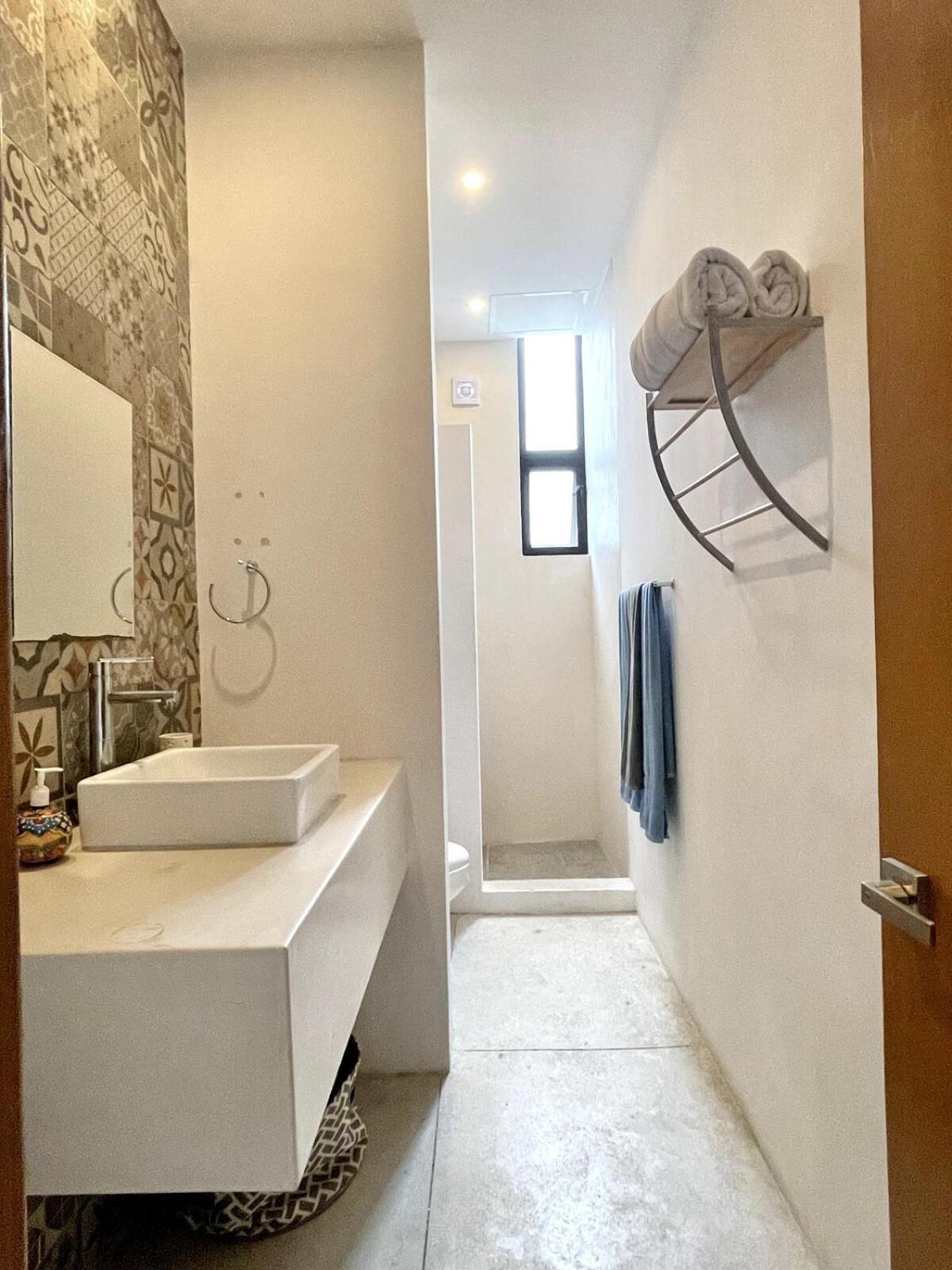 Beautiful 2 Bdr, Location! Apartamento *