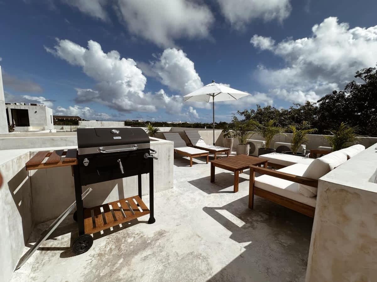 Penthouse In The Jungle