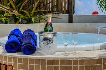 Hotel Perfectly Situated Between The & Town By Stella 3*
