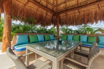 Hotel Perfectly Situated Between The & Town By Stella 3*