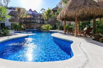 Perfectly Situated Between The & Town By Stella 3* Tulum