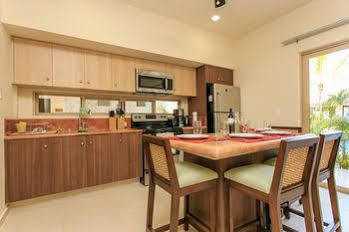 Hotel Perfectly Situated Between The & Town By Stella 3*
