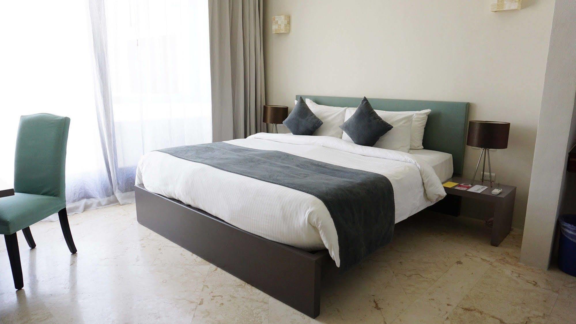 Intima Adults Only Hotel 3*