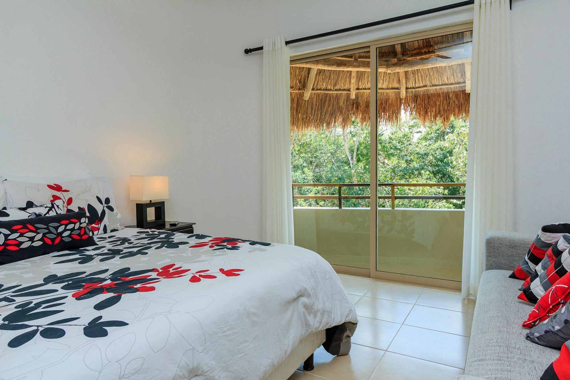 Hotel Perfectly Situated Between The & Town By Stella 3*