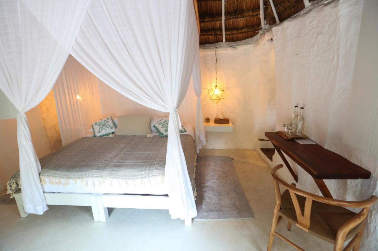 Hotel Playa Mambo Eco Cabanas