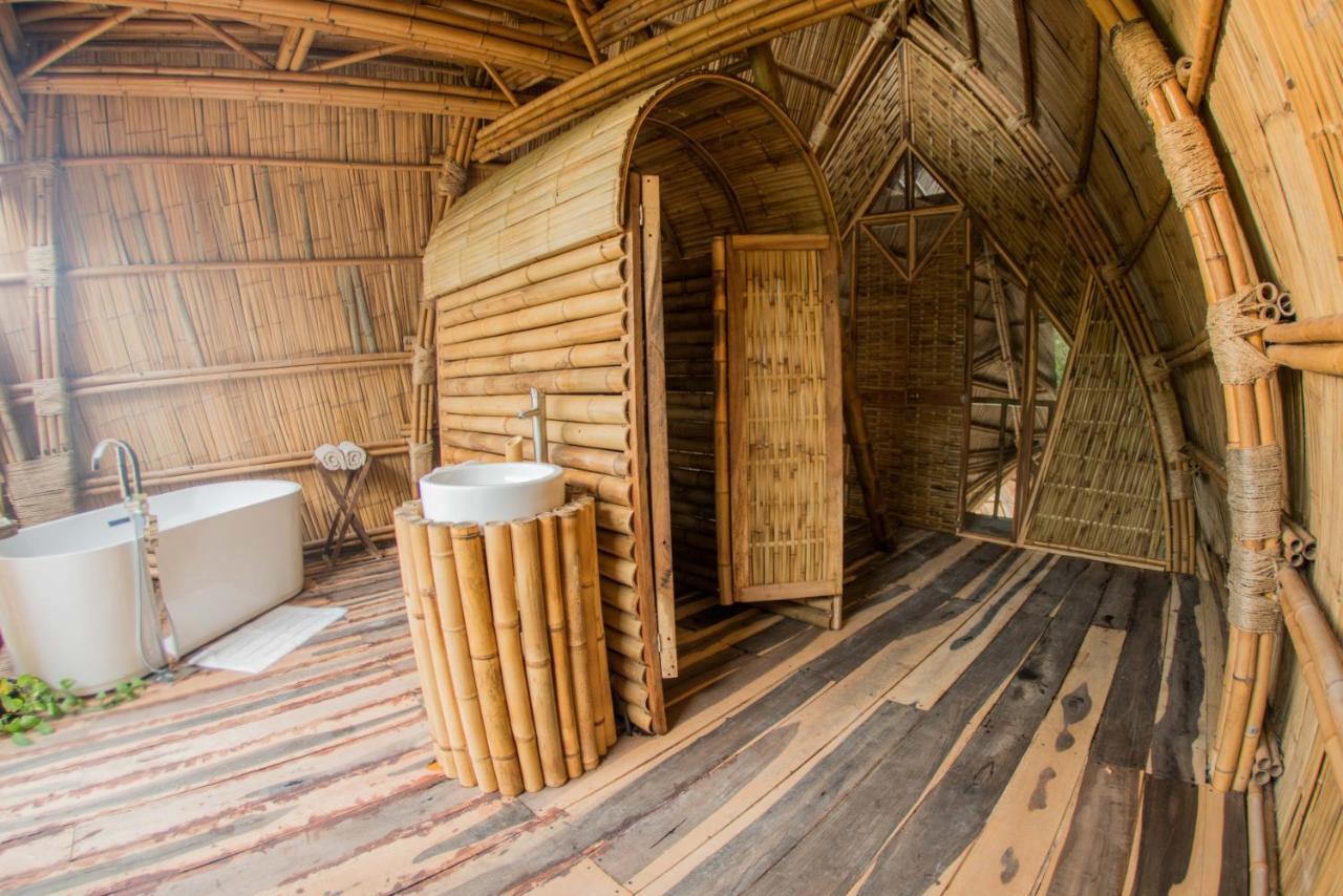 Mamasan Treehouses & Hotel 4*